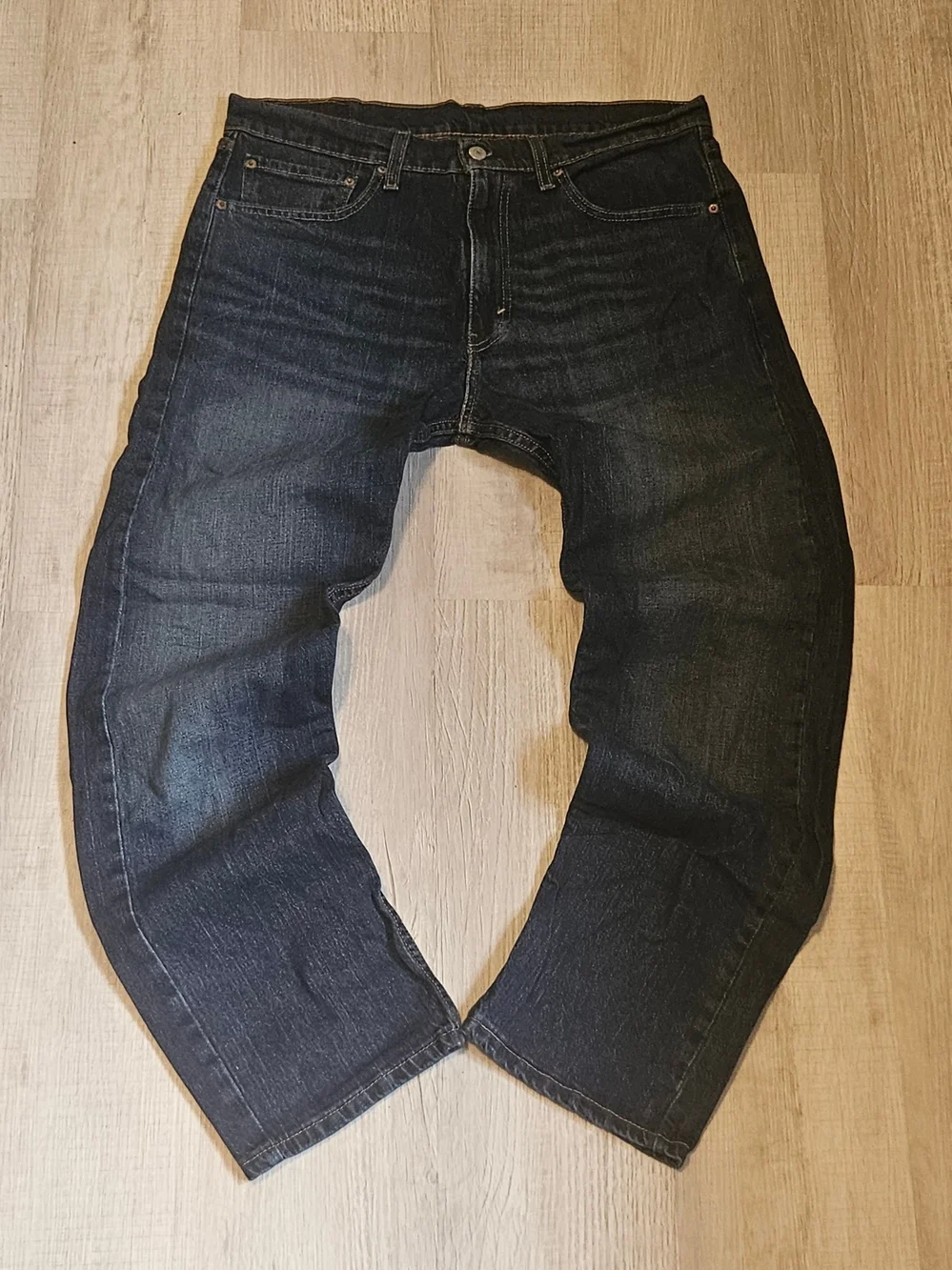 Levi’s 505 Men’s Regular Fit Dark Wash Jeans 34x30